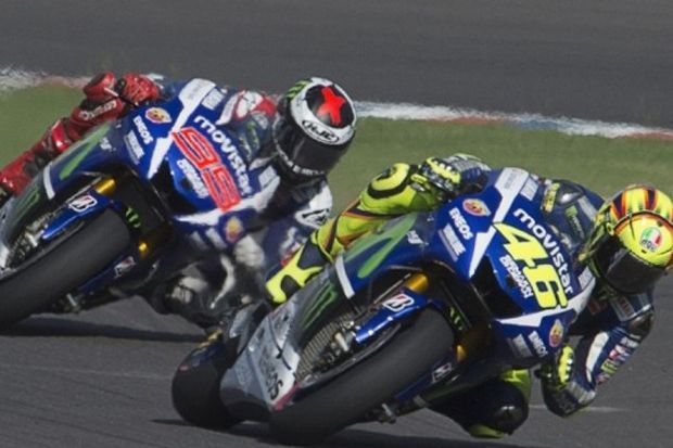 Rossi Sempat Bikin Lorenzo...