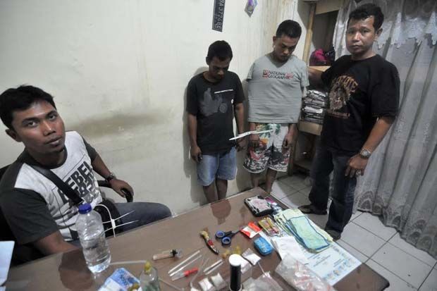 Edarkan Sabu, Dukun...
