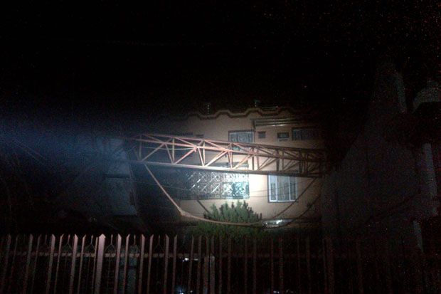 Crane Timpa Lima Rumah...