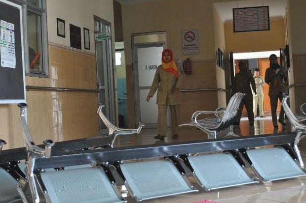 Tolak Pasien Kritis,...