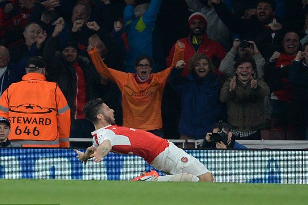 Arsenal Bombardir Gawang...