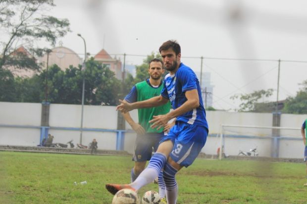 Piala Presiden Usai,...