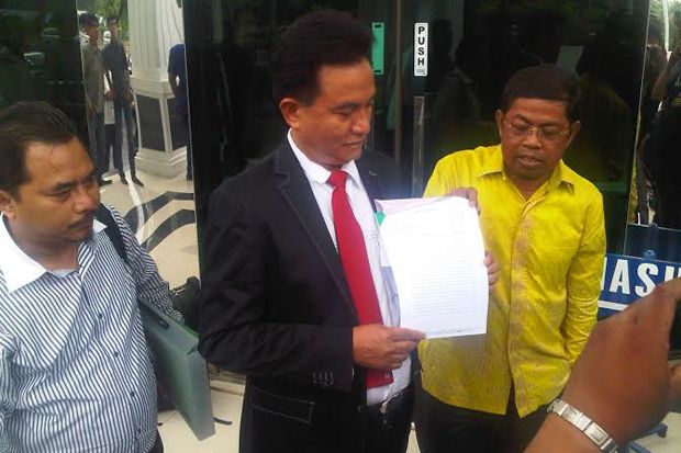 Konflik Golkar, Yusril...