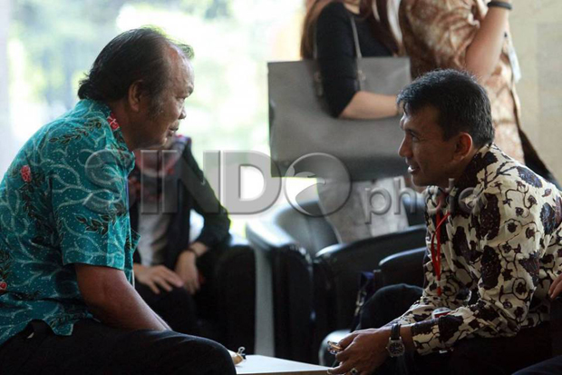 Kejagung Bantah Tetapkan...