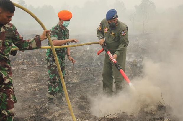 Padamkan Kebakaran Lahan...