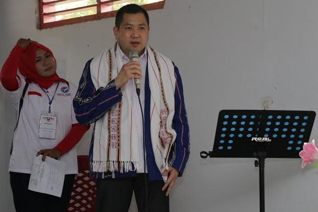 HT Dapat Gelar Adat...