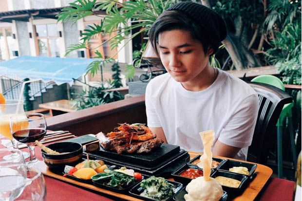 Atletis, Teuku Rasya...