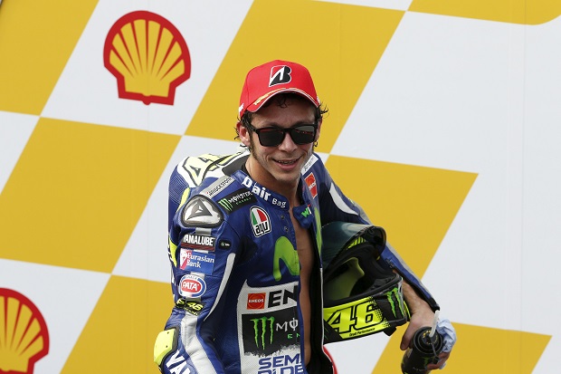 Manuver Rossi Jadi Perhatian...