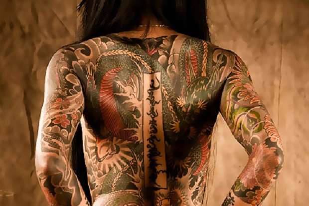Khawatir Perang Yakuza,...