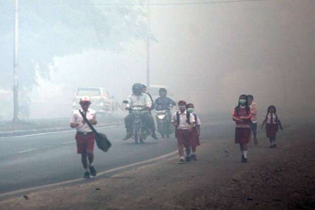 Kabut Asap Makin Pekat,...