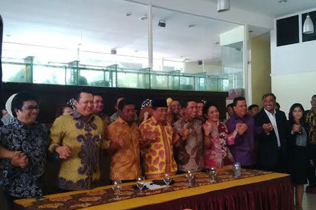 Dua Kubu Golkar Bertemu...