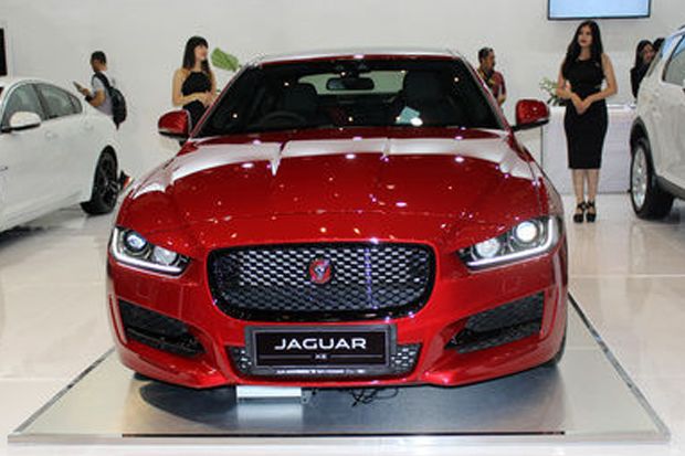 Jaguar XE Dibanderol...