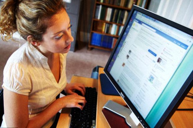 Bila Harus Memilih Facebook...