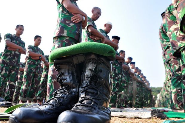 Prajurit Kodam IV/Diponegoro...