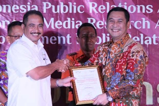 Telkom Raih Penghargaan...