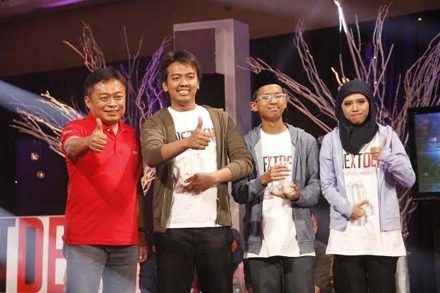 Tiga Aplikasi Terbaik...