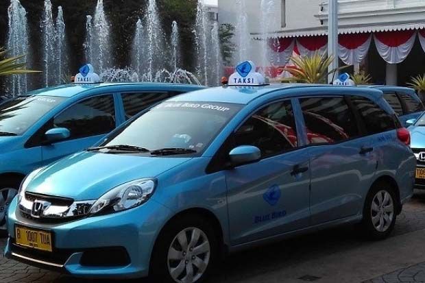 Pesanan Taksi Mobilio...