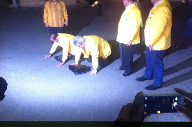 Politikus Golkar Ini...