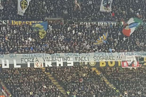 Fans Setia Inter Beri...