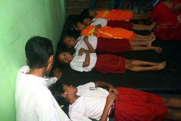 Puluhan Siswa SD Keracunan...