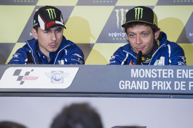 Rossi dan Lorenzo Gelar...