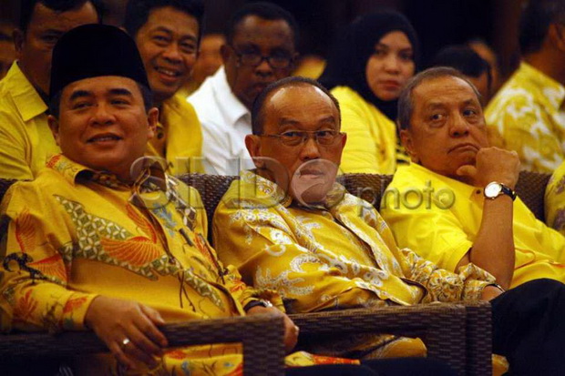 Bangun Komunikasi Politik,...
