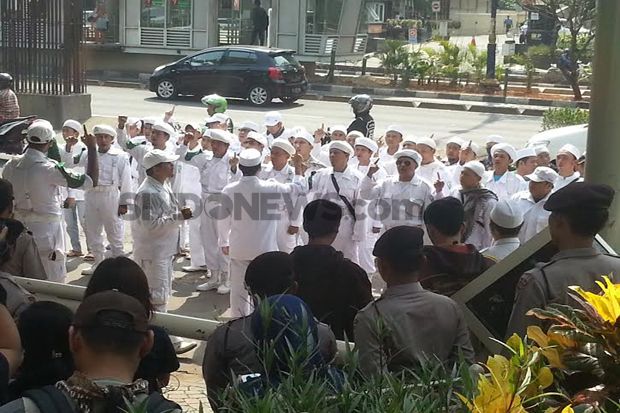 Ormas Bentukan FPI Laporkan...