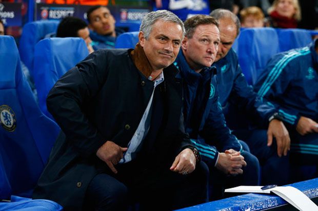 Mourinho Batal Dipecat,...