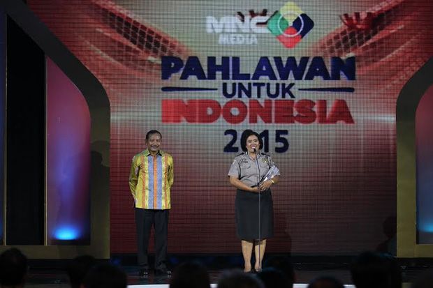 Raih Anugerah Pahlawan,...