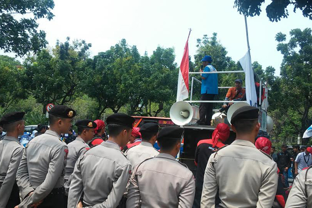 Lagi, Buruh Geruduk...