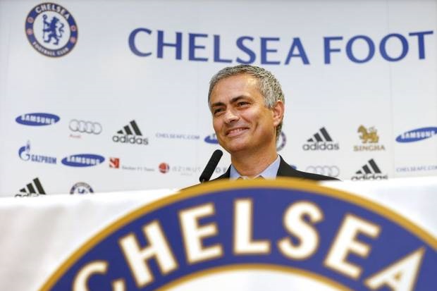 Mourinho Sepakat Latih...