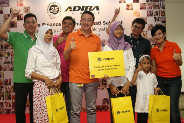 Adira Finance Rayakan...