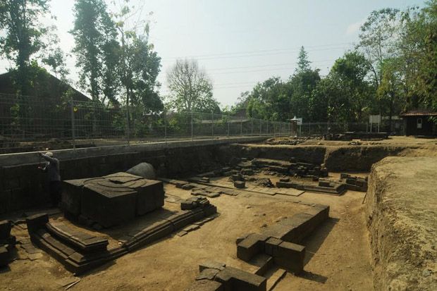 Reruntuhan Candi Palgading...