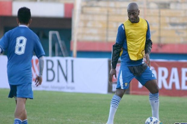Bek Baru Persib Diberi...