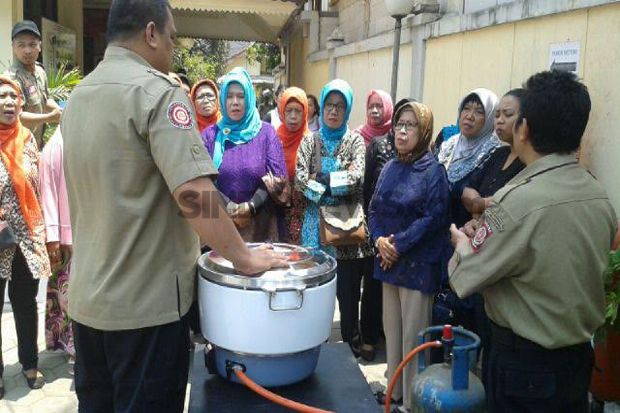Bersiap Hadapi Banjir,...