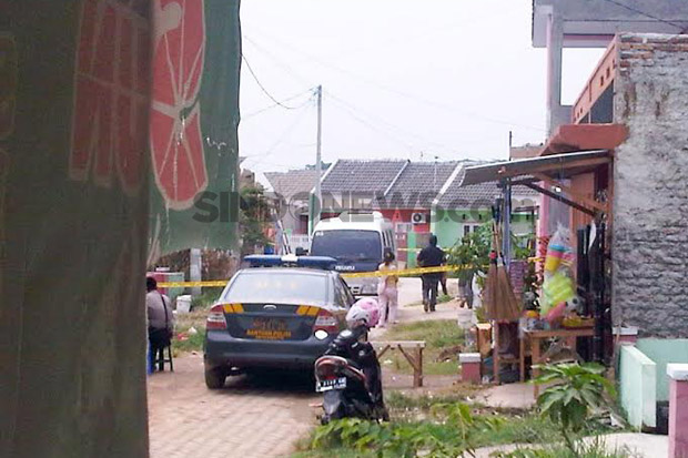 Polisi Kembali Geledah...