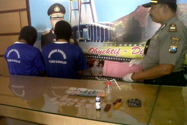 Patungan Beli Sabu,...
