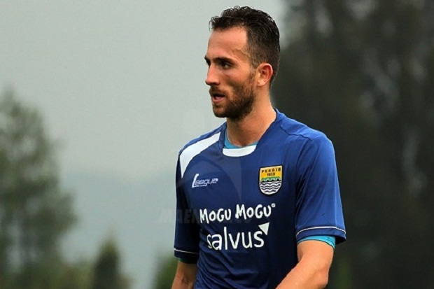 Spaso Isyaratkan Tampil...
