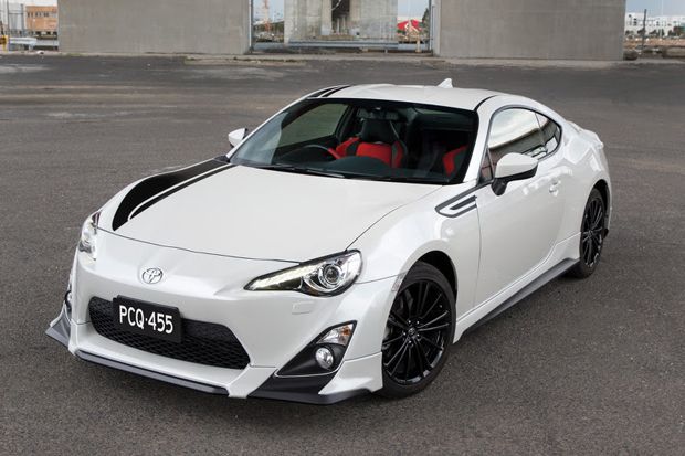 Toyota Luncurkan Mobil...