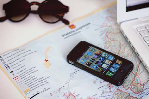 10 Aplikasi Traveling...