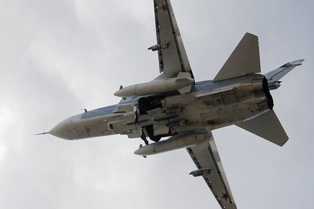 Jet Tempur Su-24 Rusia...