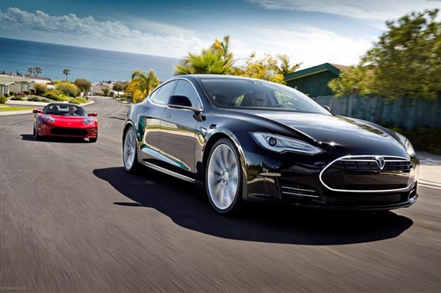 Tesla lakukan Penarikan...