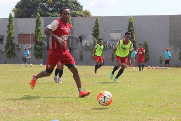 PSM Makassar Geser Patrice...
