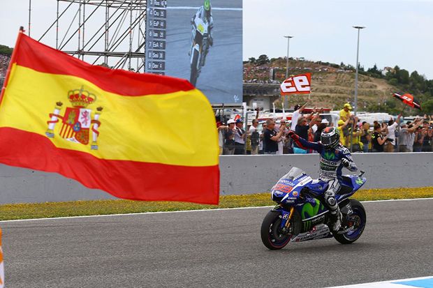 Kalahkan Rossi, Lorenzo...