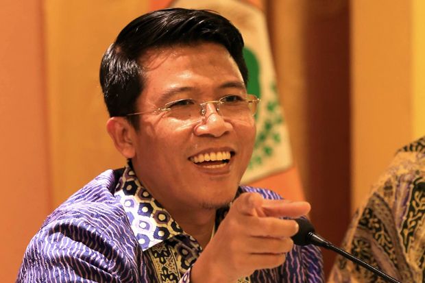 Target Pajak Tidak Realistis,...