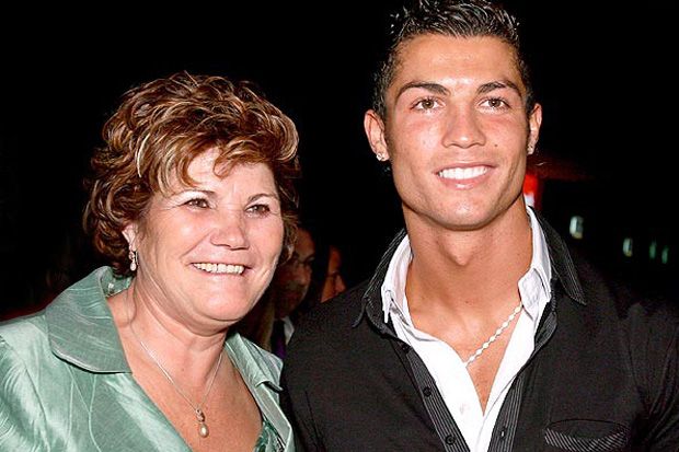 Ibunda Ronaldo Ingin...