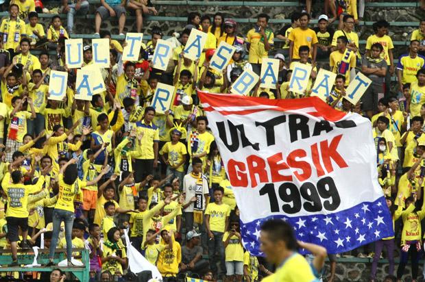 Kalahkan Persija, Persegres...