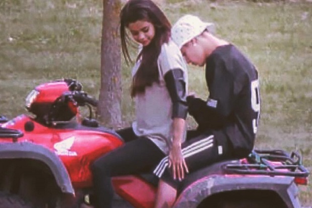 Unggah Foto Lama, Justin...