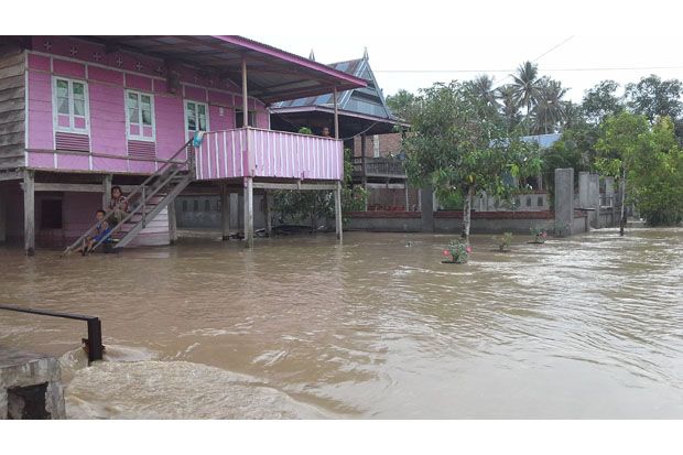 Ratusan Rumah di Pulau...