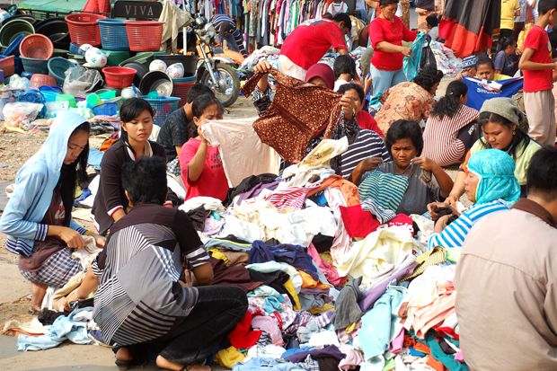 BIN Cium Baju Bekas...